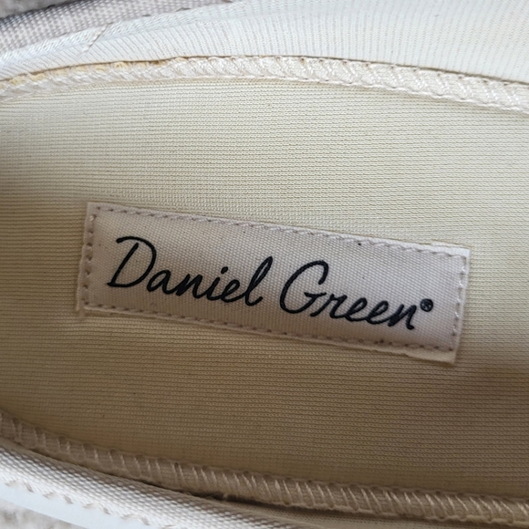 Daniel Green Meg Leather Slip On Loafer Slippers Women's  Bone White 10 Narrow - Picture 7 of 8